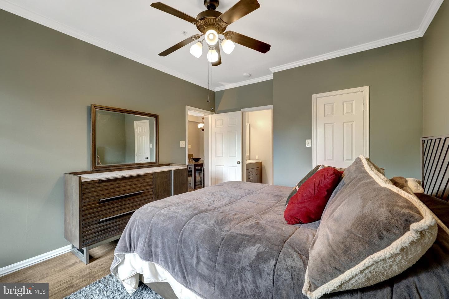 20417 Riverbend Square #201 photo 25
