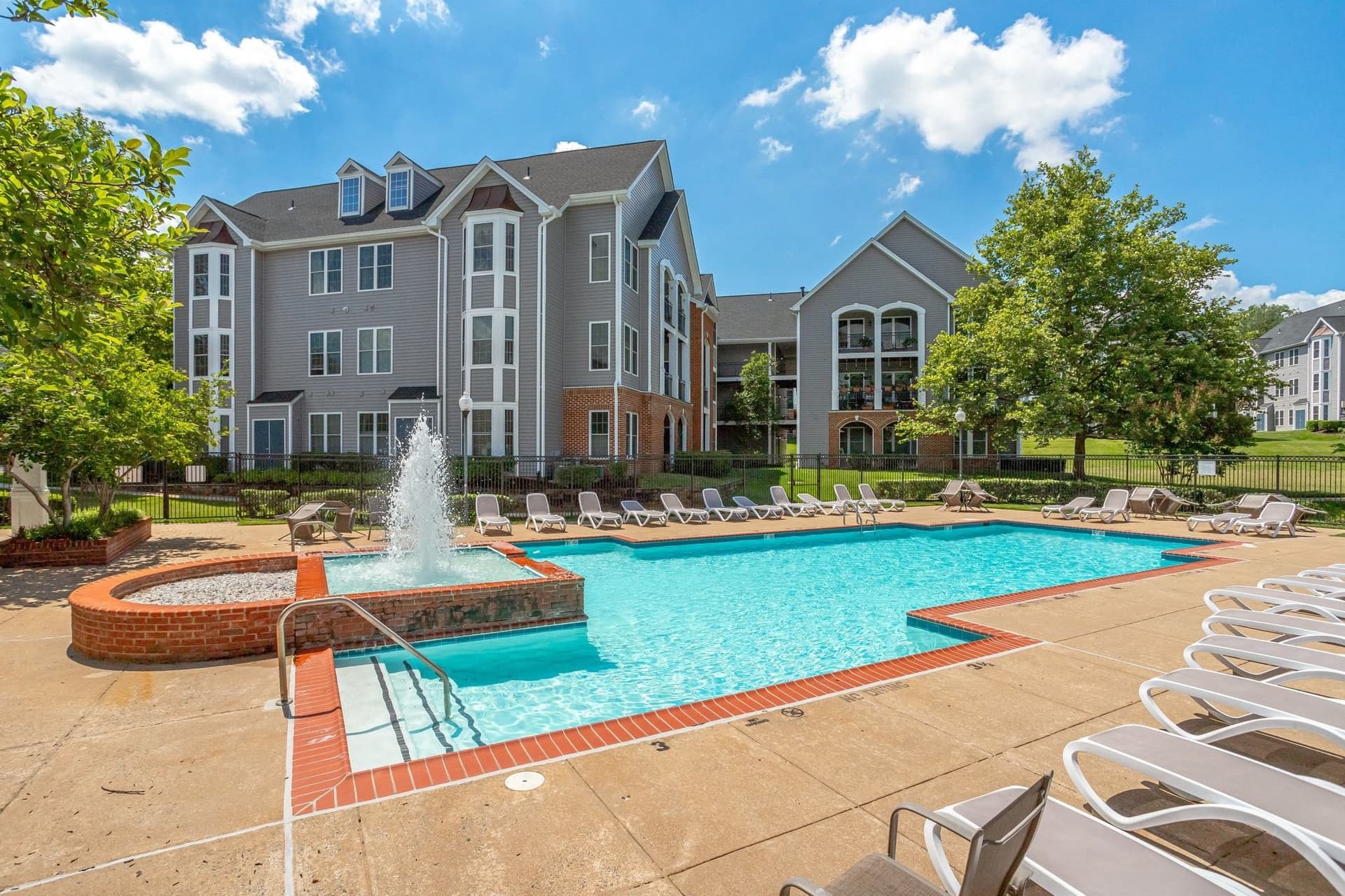 20417 Riverbend Square #201 photo 36
