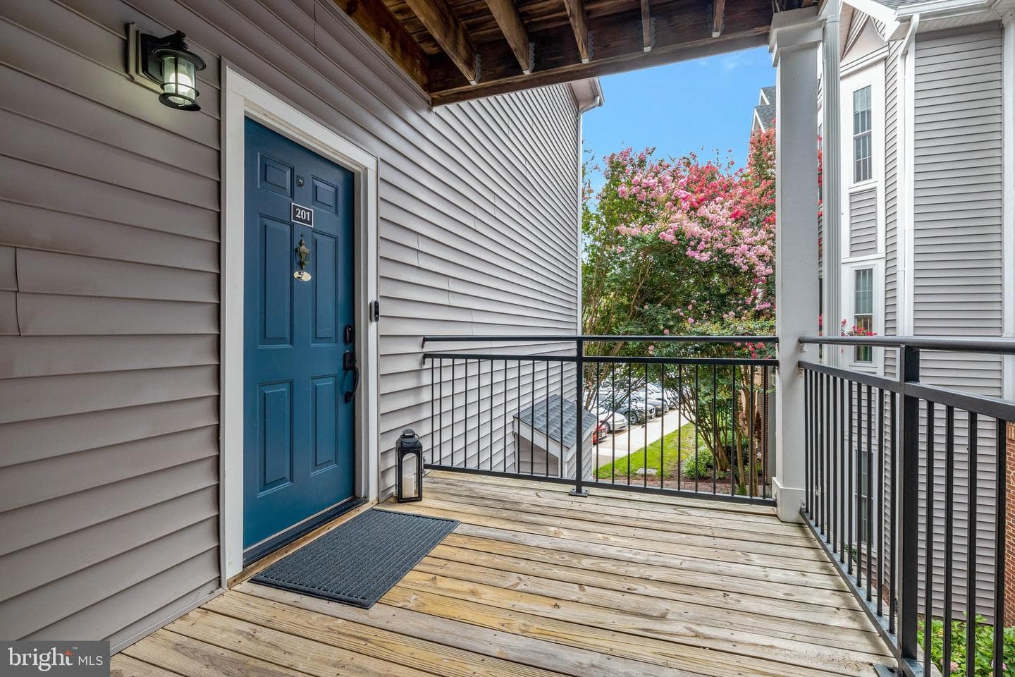20417 Riverbend Square #201 photo 7