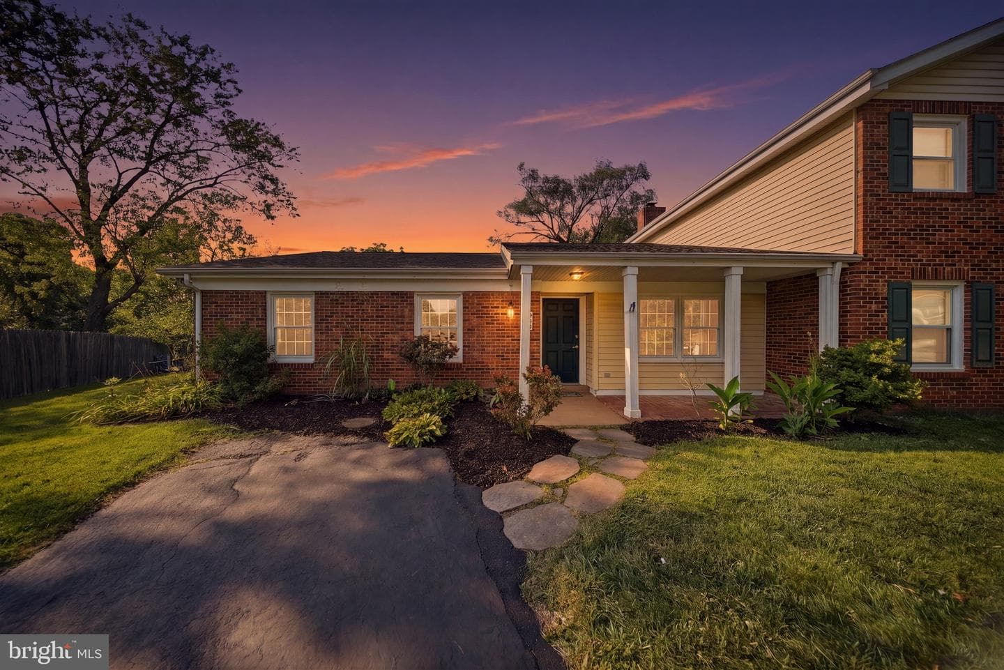 413 Harding Court, Sterling
