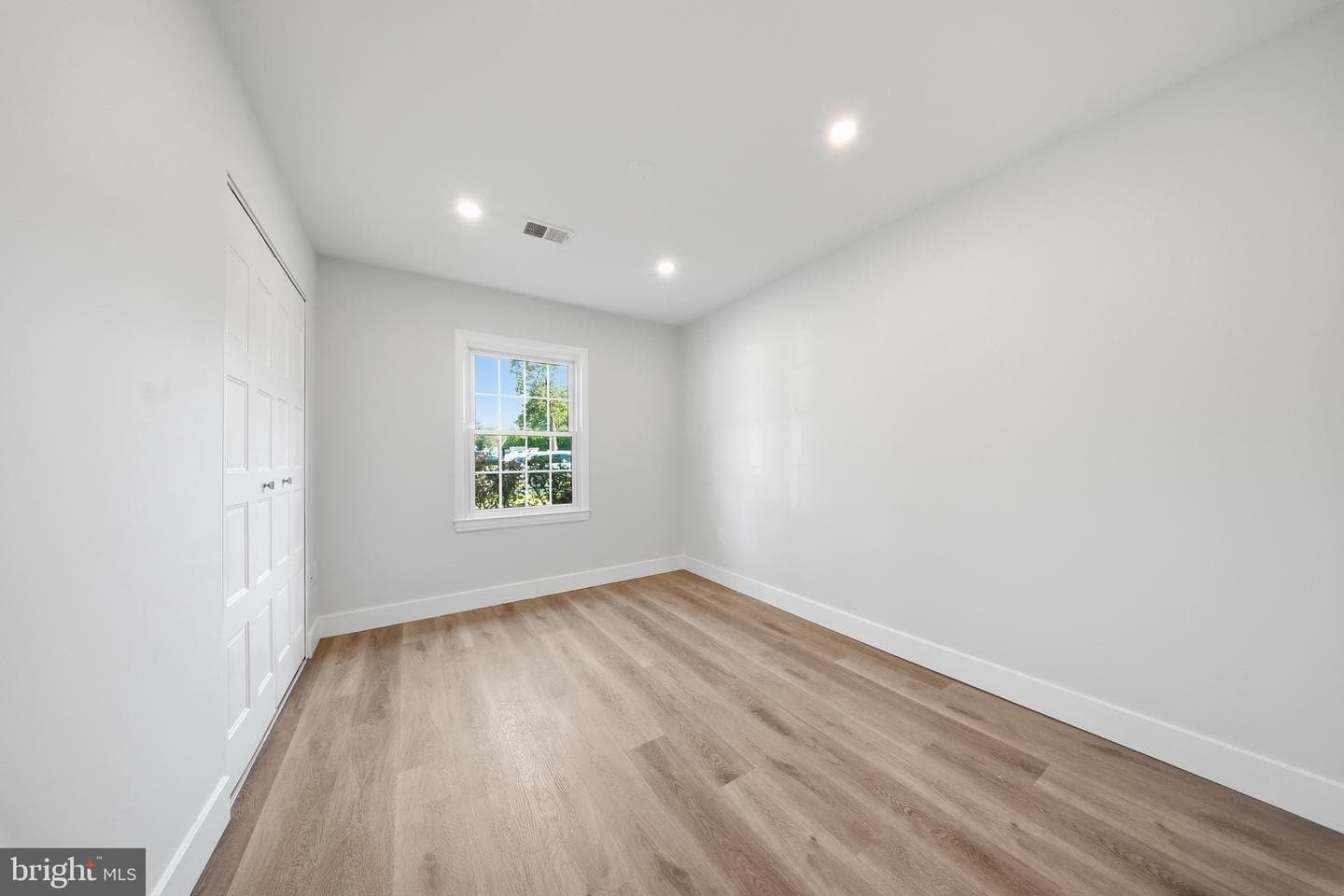 413 Harding Court photo 21