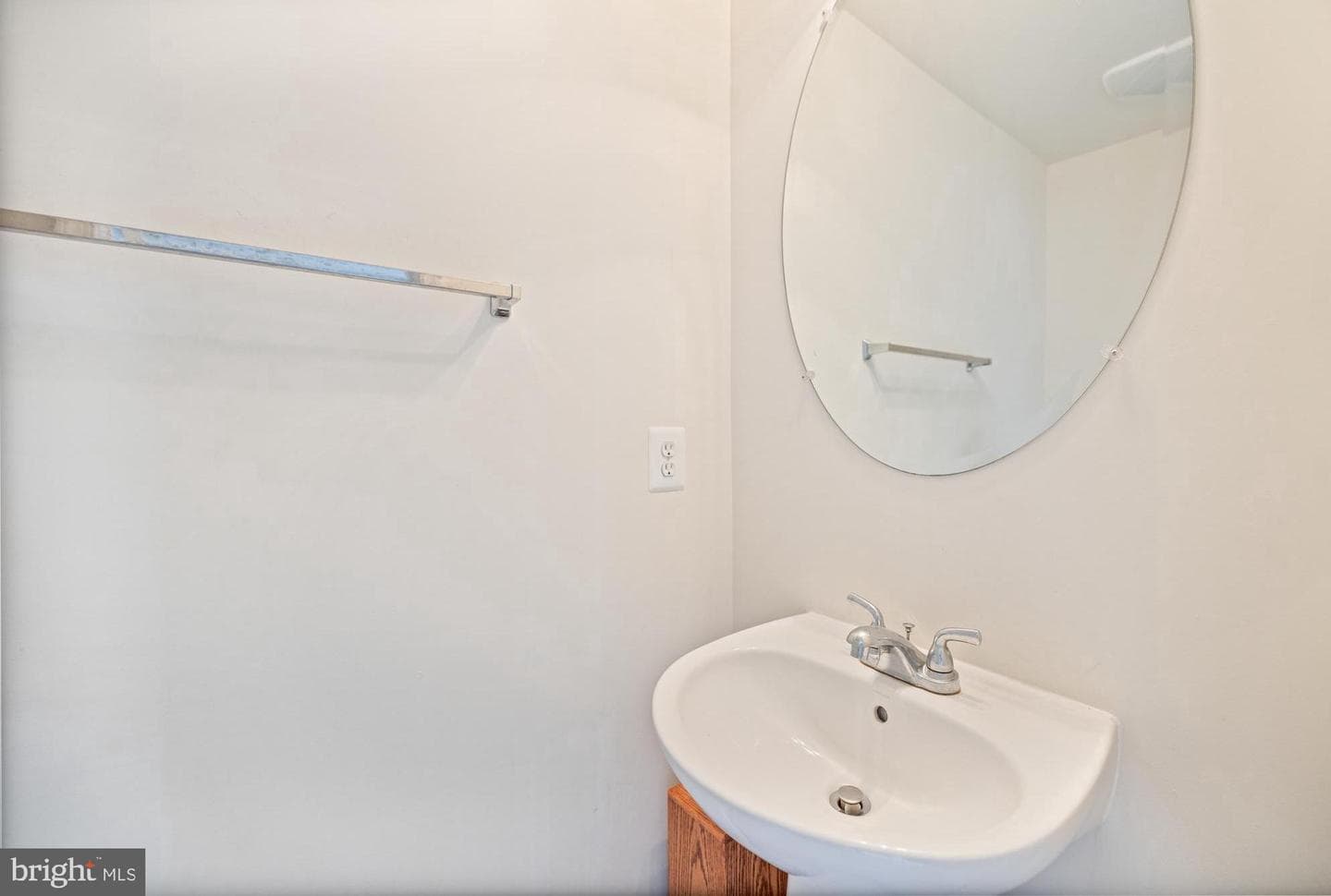 42597 Chisholm Drive photo 14