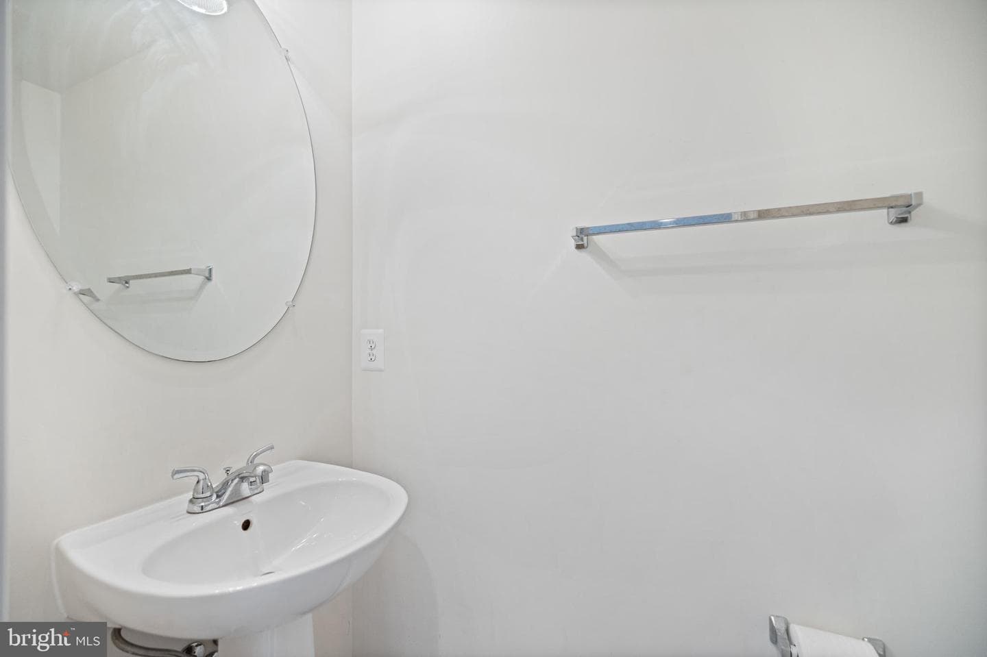 42597 Chisholm Drive photo 8