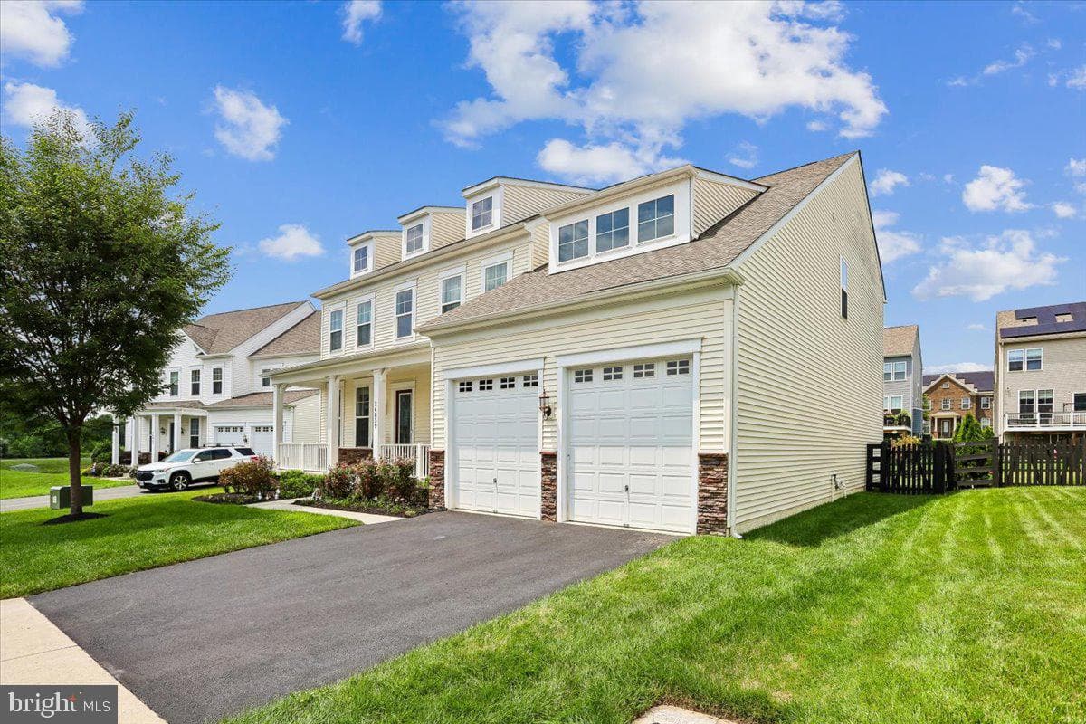 24839 Chestnut Creek Court photo 3