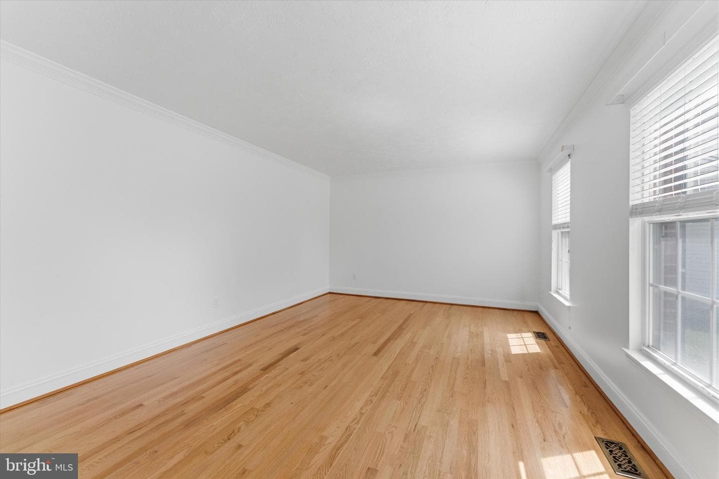 43868 Stronghold Court photo 22