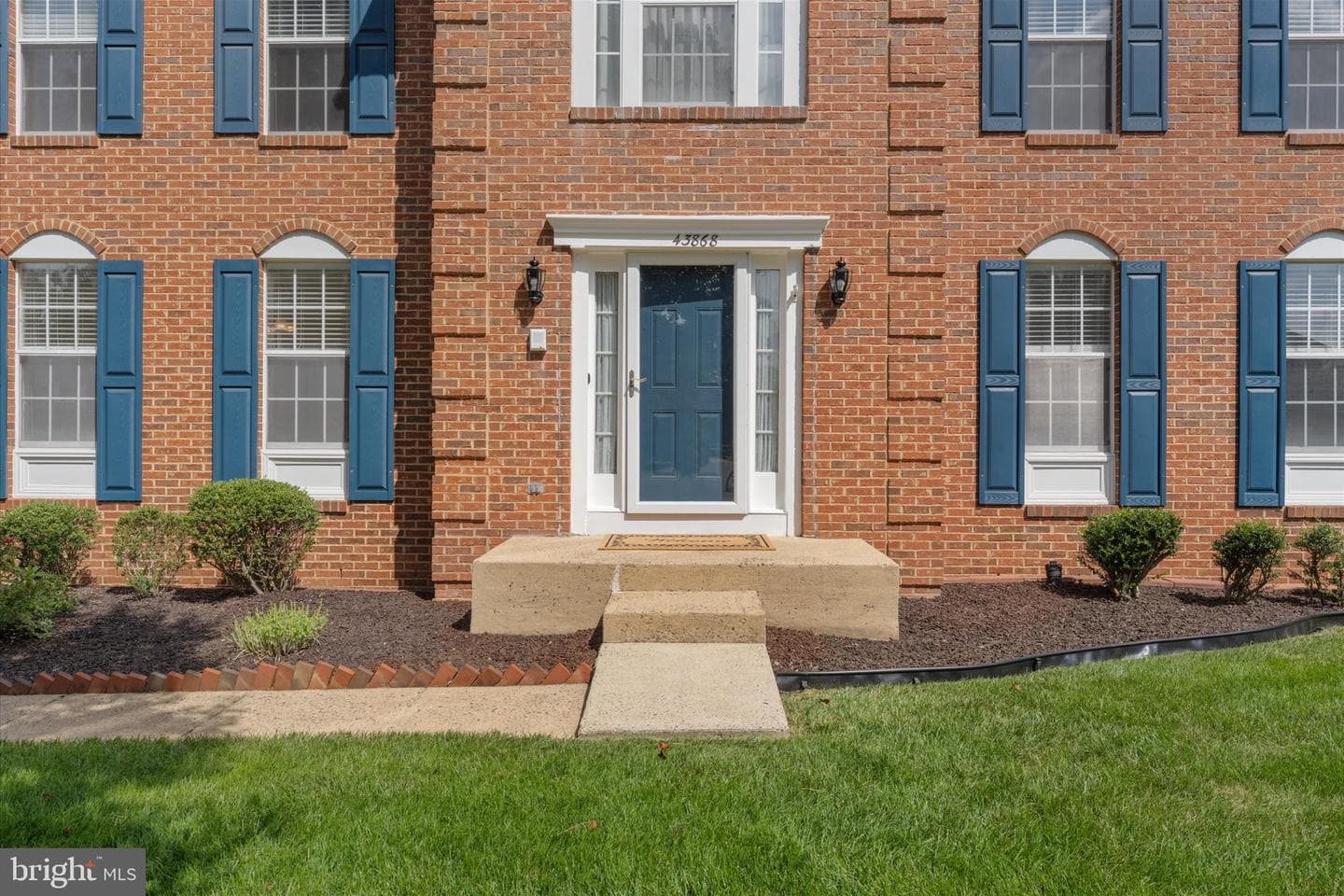43868 Stronghold Court photo 4