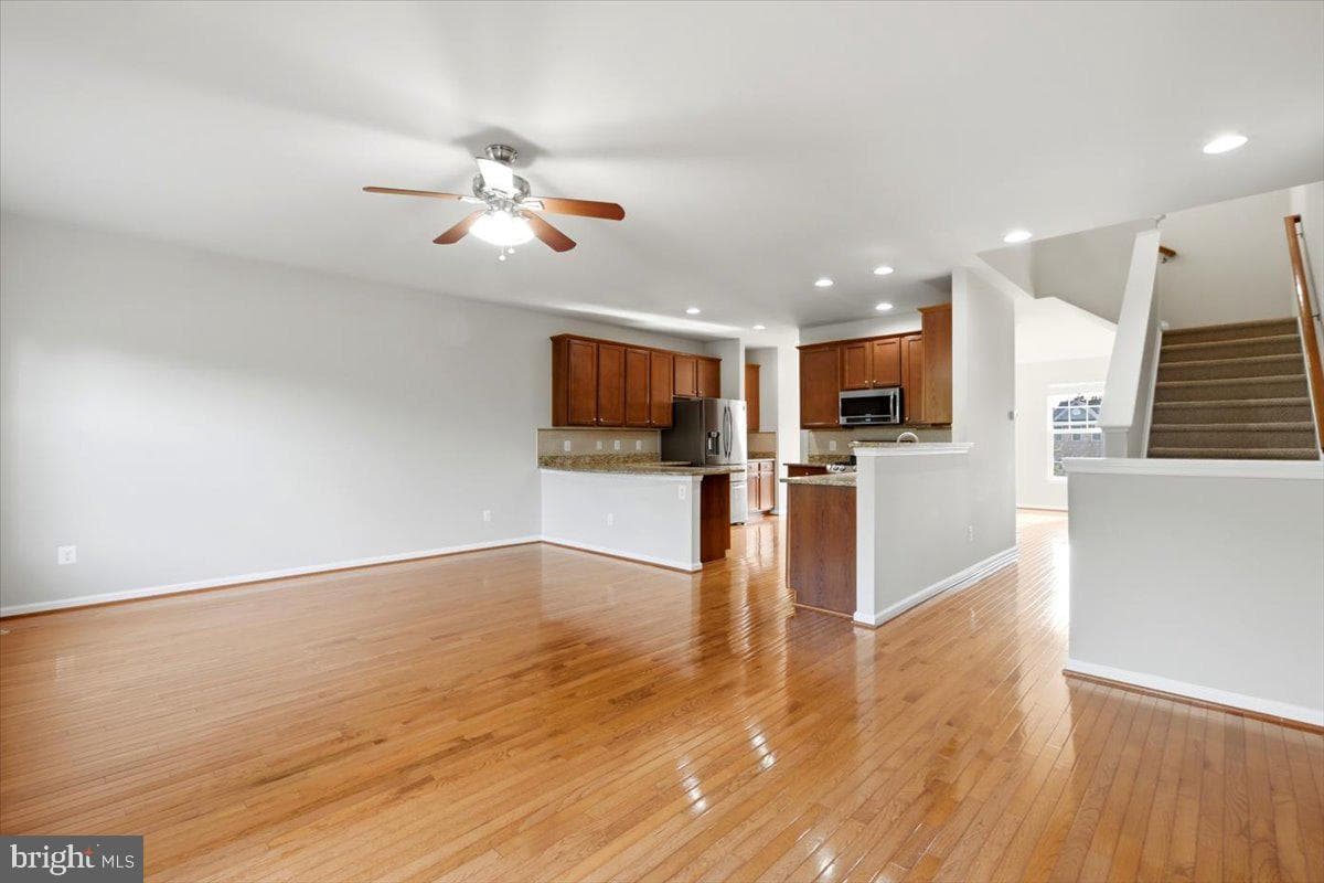 43350 Wayfarer Square photo 10