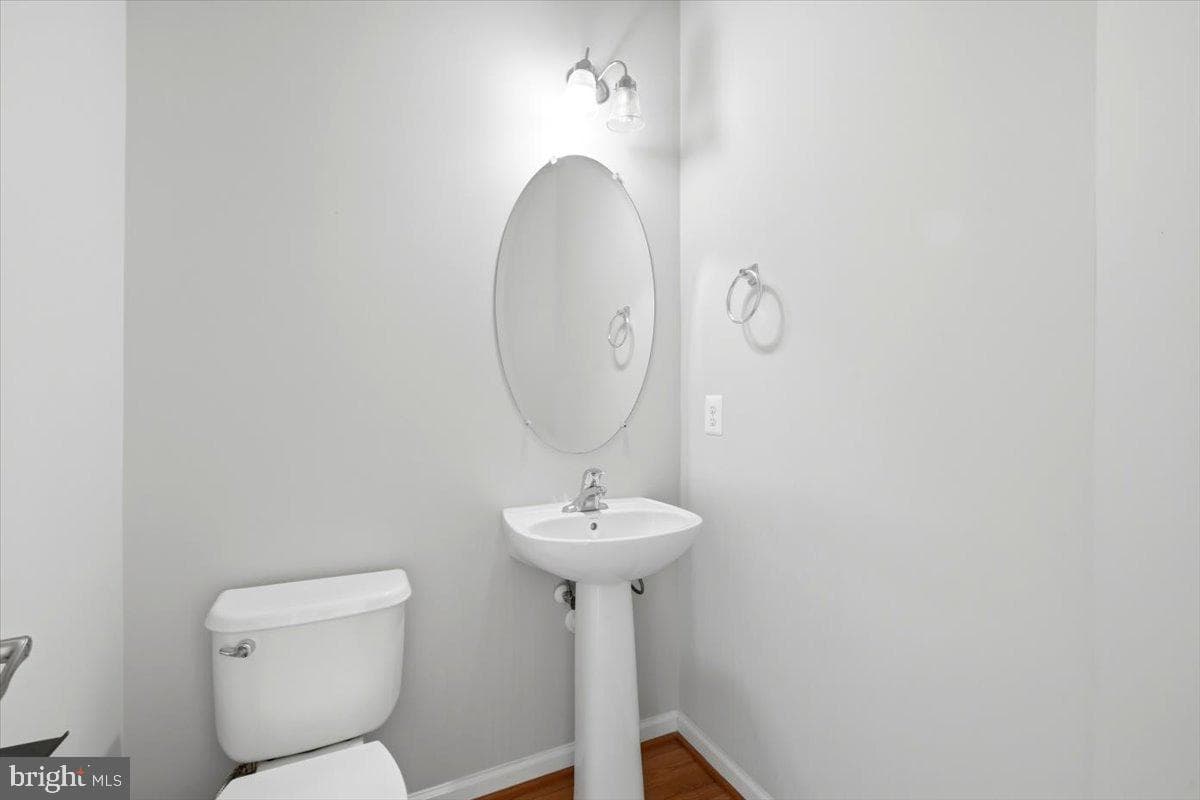 43350 Wayfarer Square photo 14