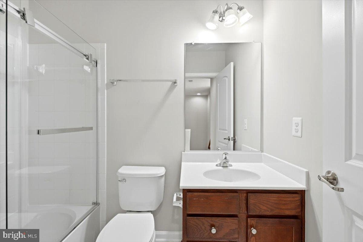 43350 Wayfarer Square photo 19