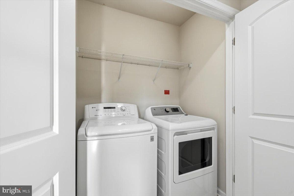 43350 Wayfarer Square photo 21