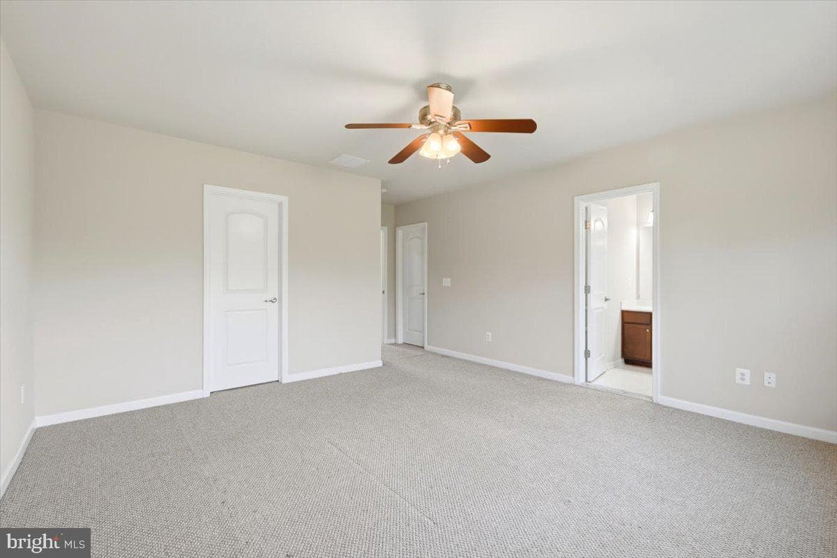 43350 Wayfarer Square photo 23