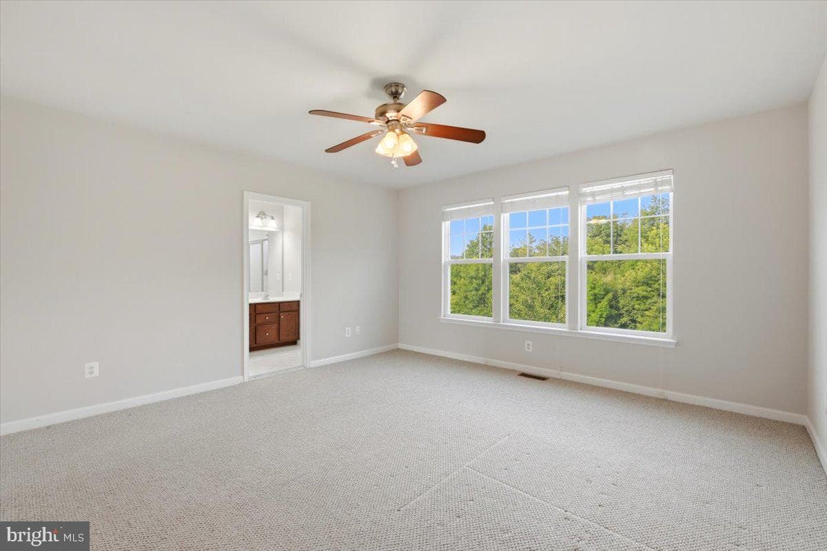 43350 Wayfarer Square photo 24