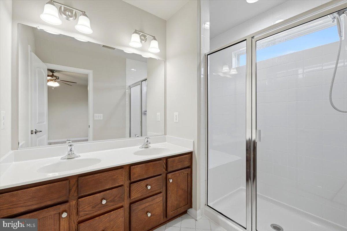 43350 Wayfarer Square photo 26
