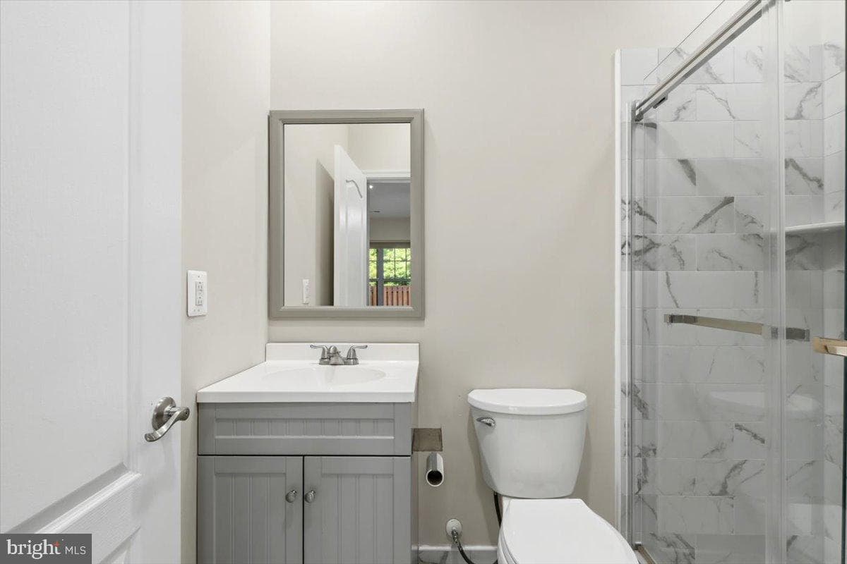 43350 Wayfarer Square photo 30