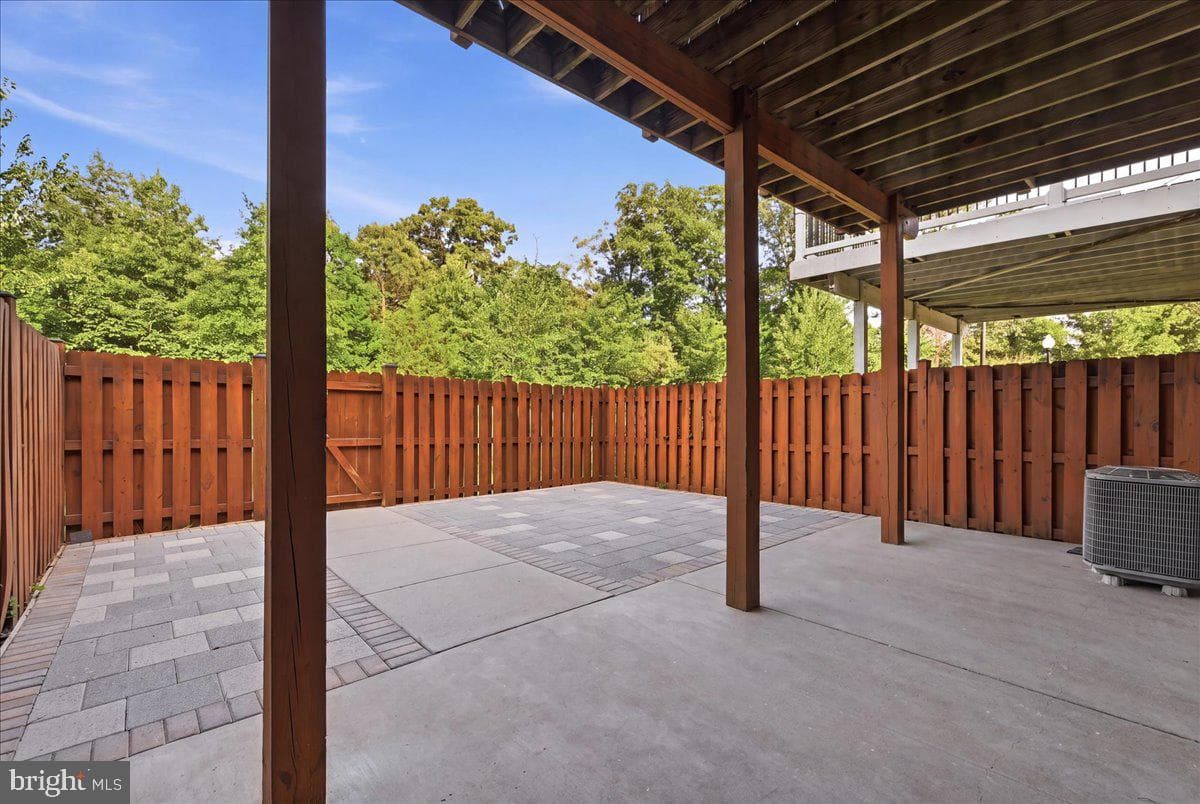 43350 Wayfarer Square photo 34