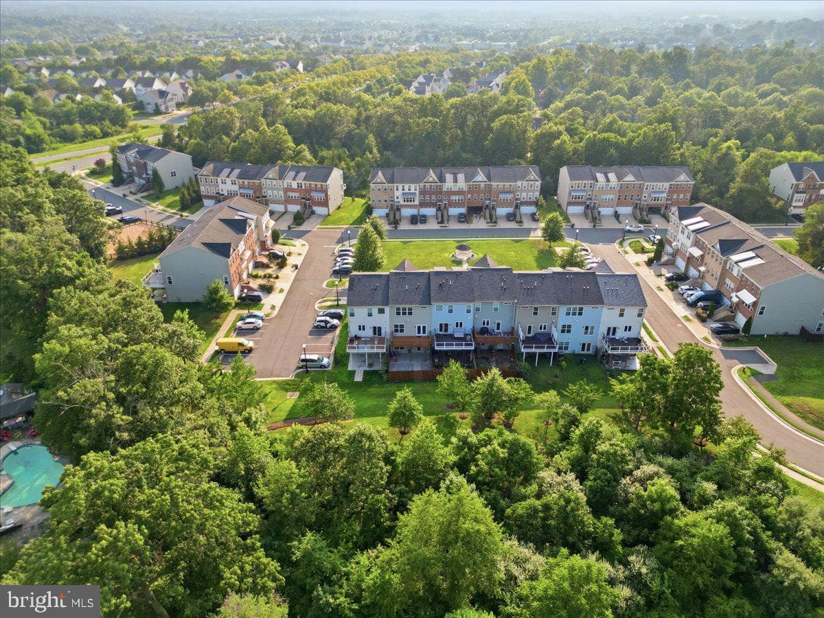 43350 Wayfarer Square photo 39