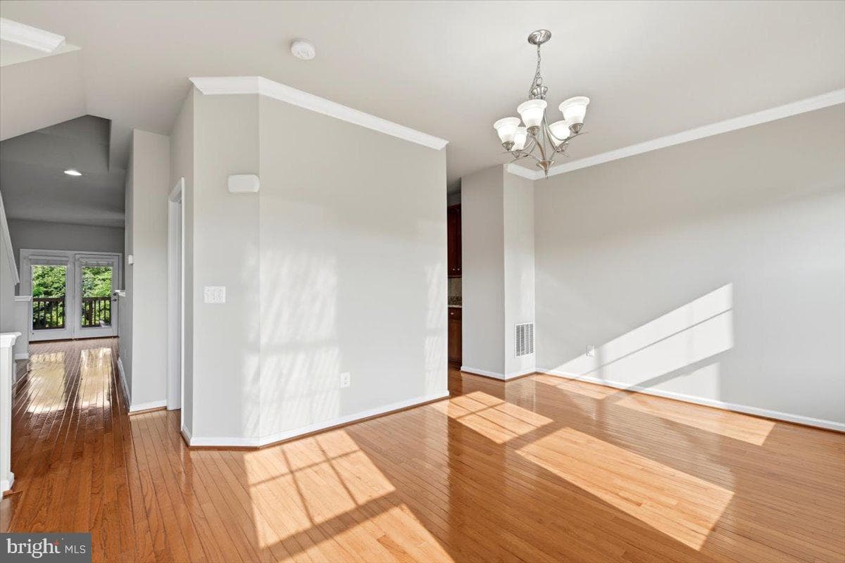 43350 Wayfarer Square photo 4
