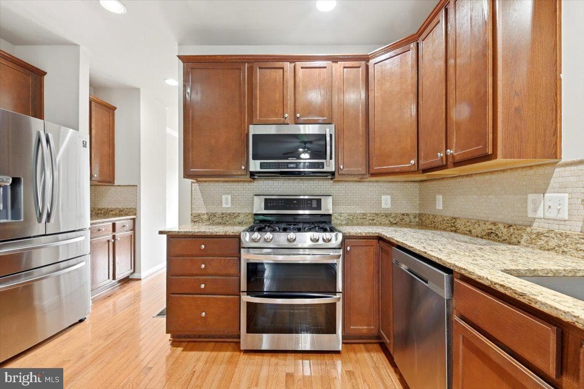 43350 Wayfarer Square photo 7