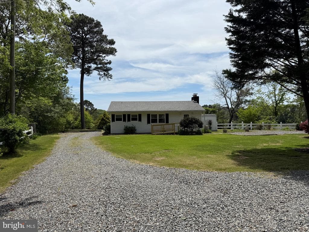 2260 Iberis Road photo 3