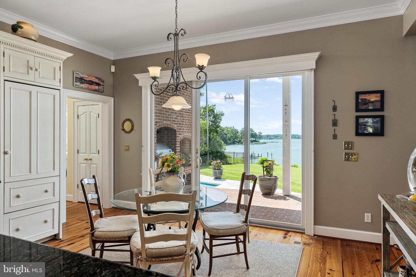 125 Oyster Point photo 22