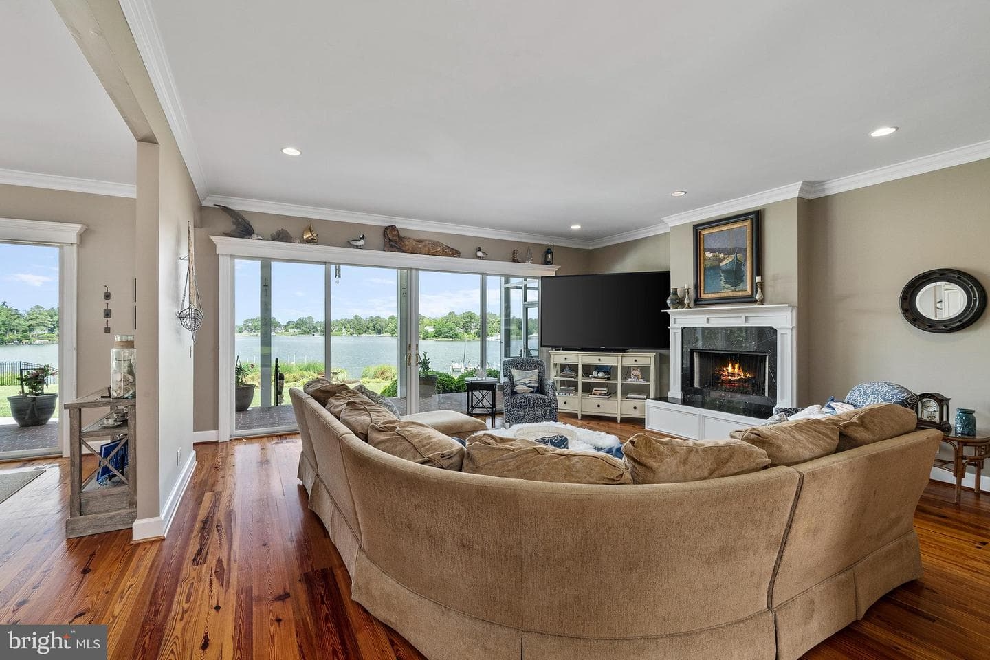 125 Oyster Point photo 26