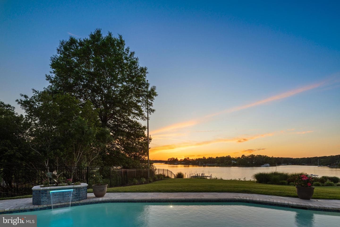 125 Oyster Point photo 50