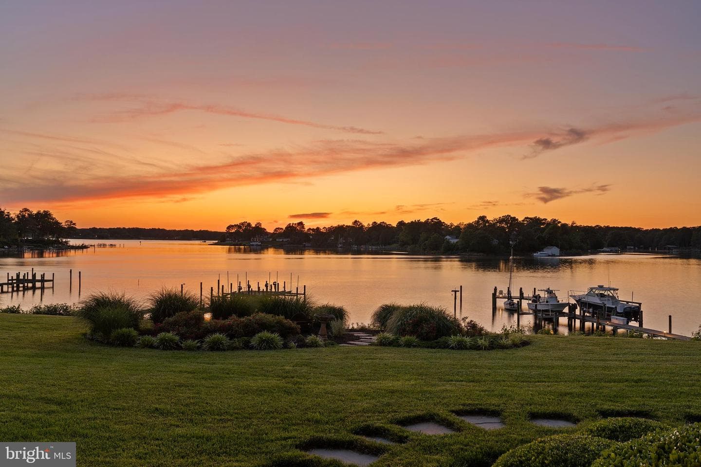 125 Oyster Point photo 8