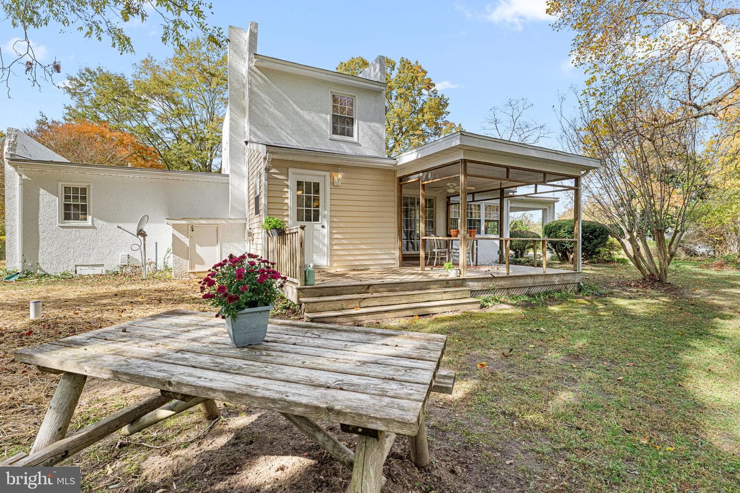 171 Beach Road photo 38