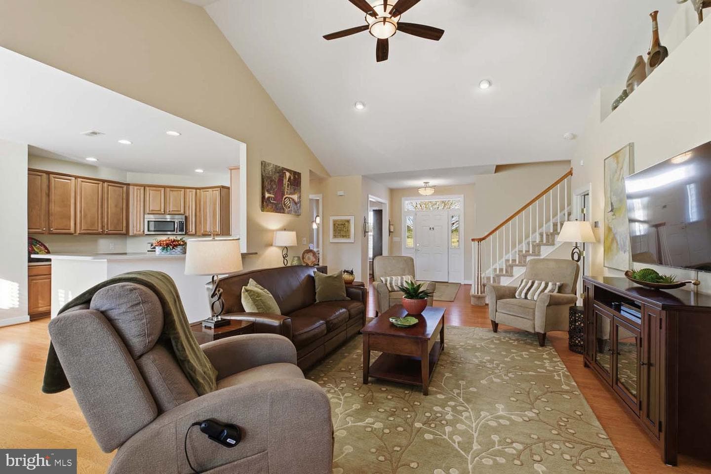 464 Middle Gate photo 12