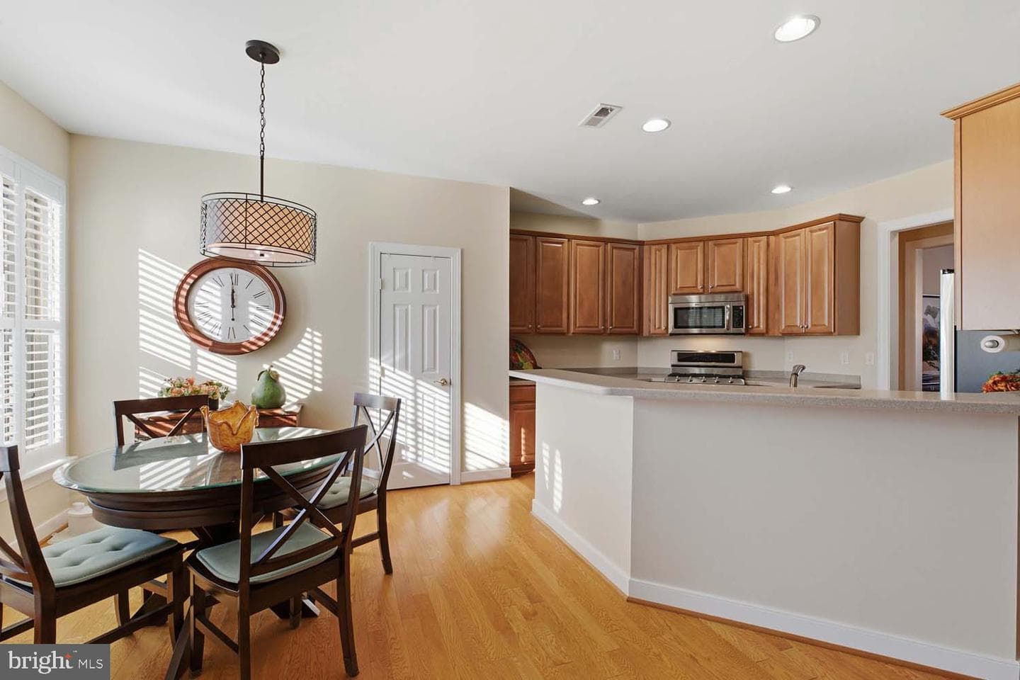 464 Middle Gate photo 15