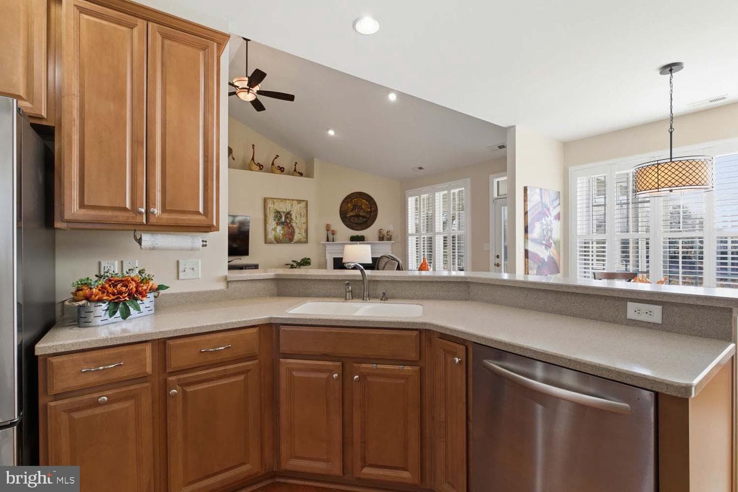 464 Middle Gate photo 16