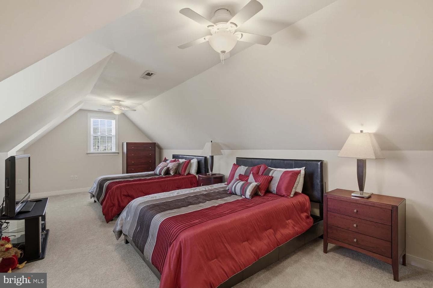 464 Middle Gate photo 31