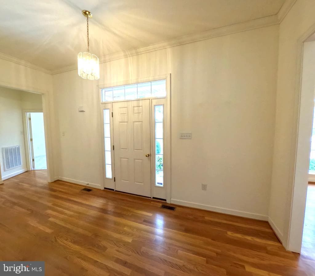 147 Sir Guy Drive photo 15