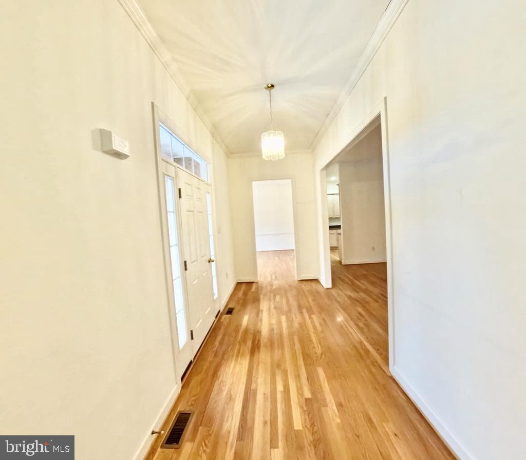 147 Sir Guy Drive photo 16