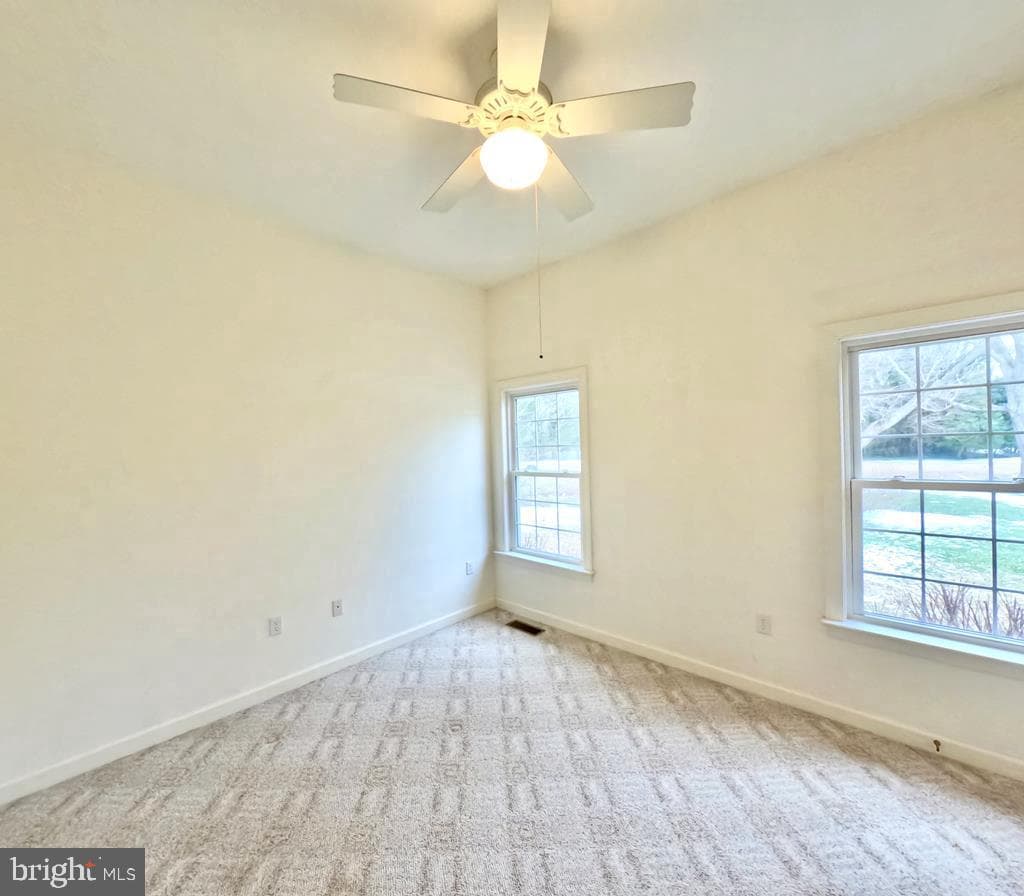 147 Sir Guy Drive photo 17