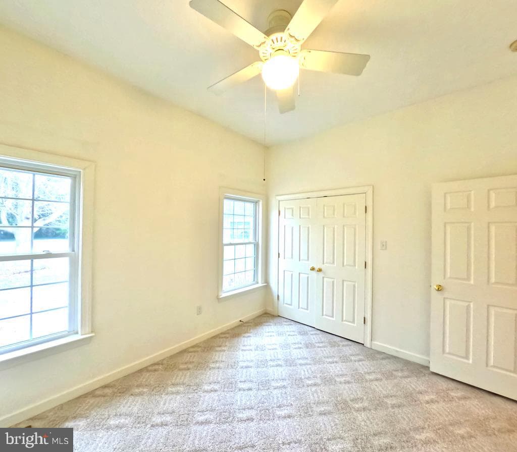 147 Sir Guy Drive photo 18