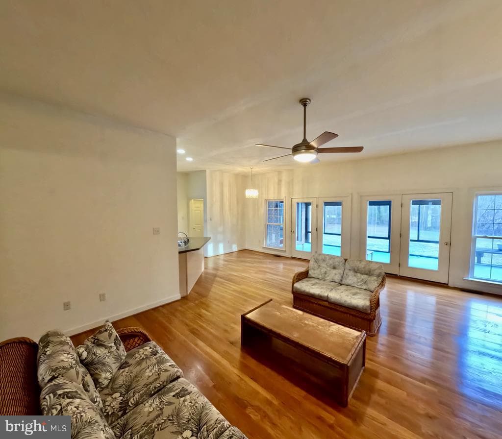 147 Sir Guy Drive photo 5