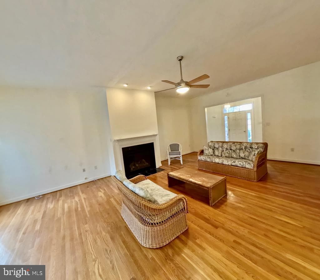 147 Sir Guy Drive photo 6