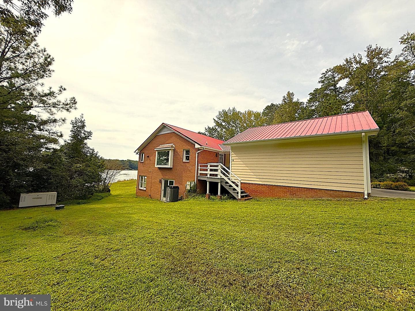 404 Woodbrook Drive photo 17