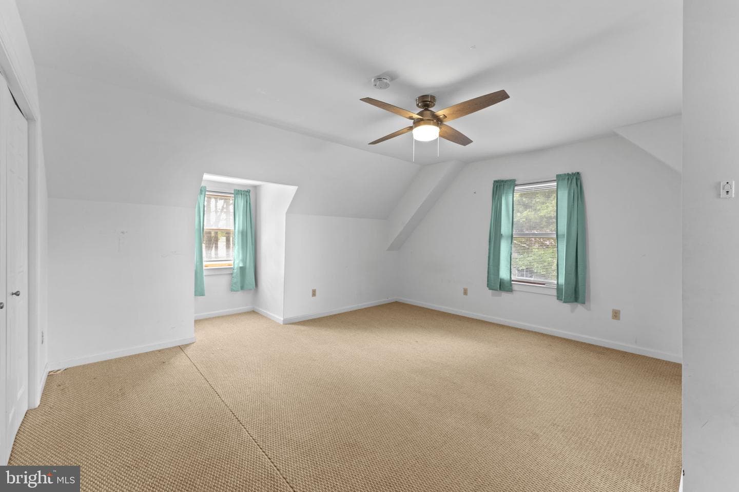 50 Flagstaff Road photo 24