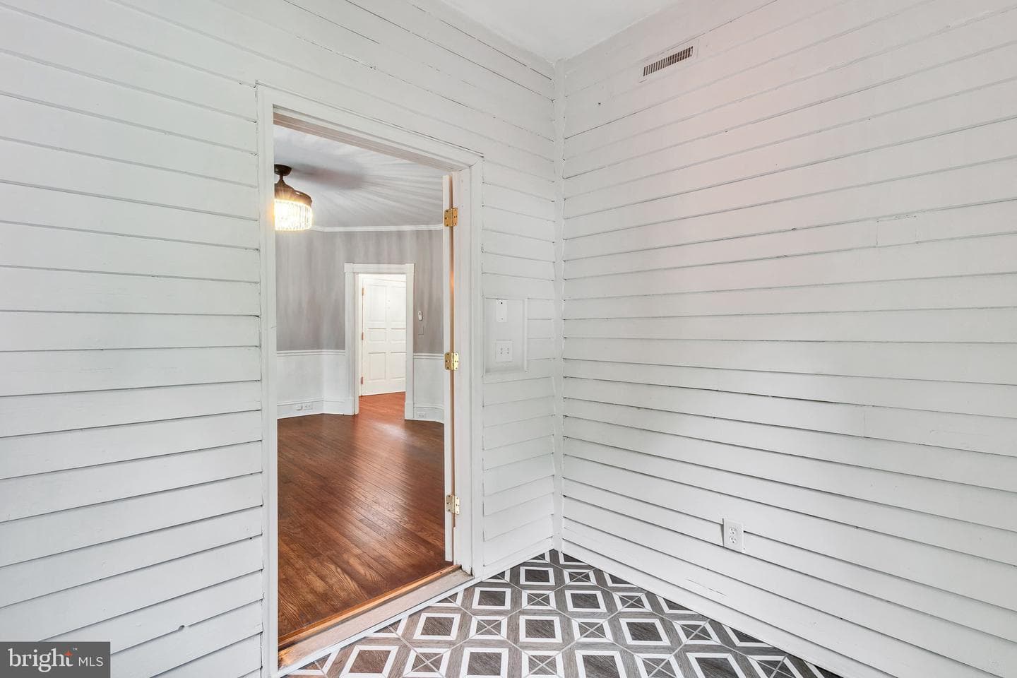 3952 Irvington Rd photo 14