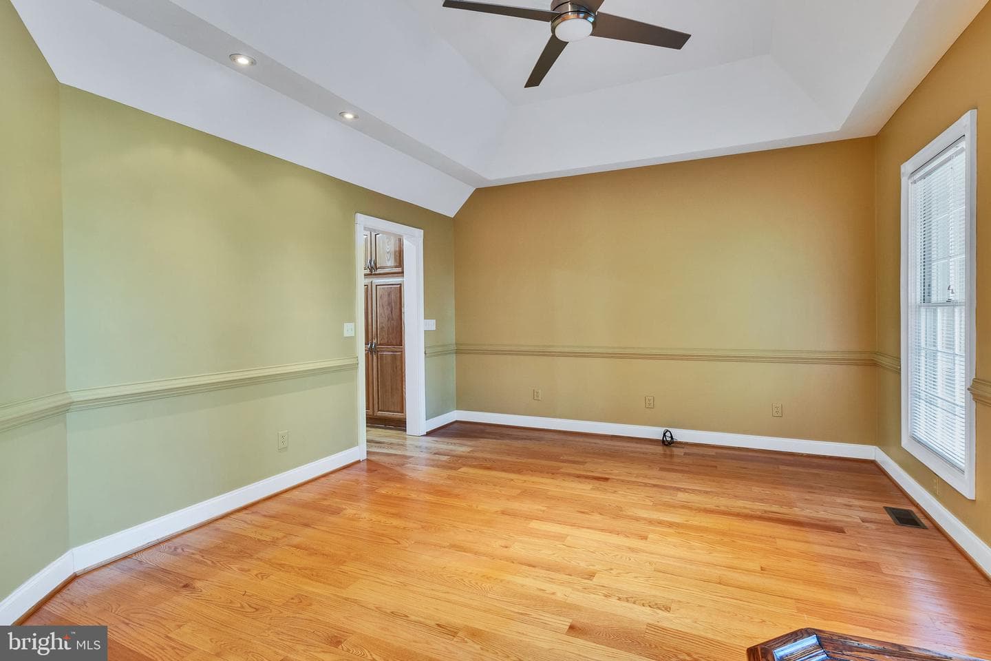 51 Grand Villa Drive photo 5