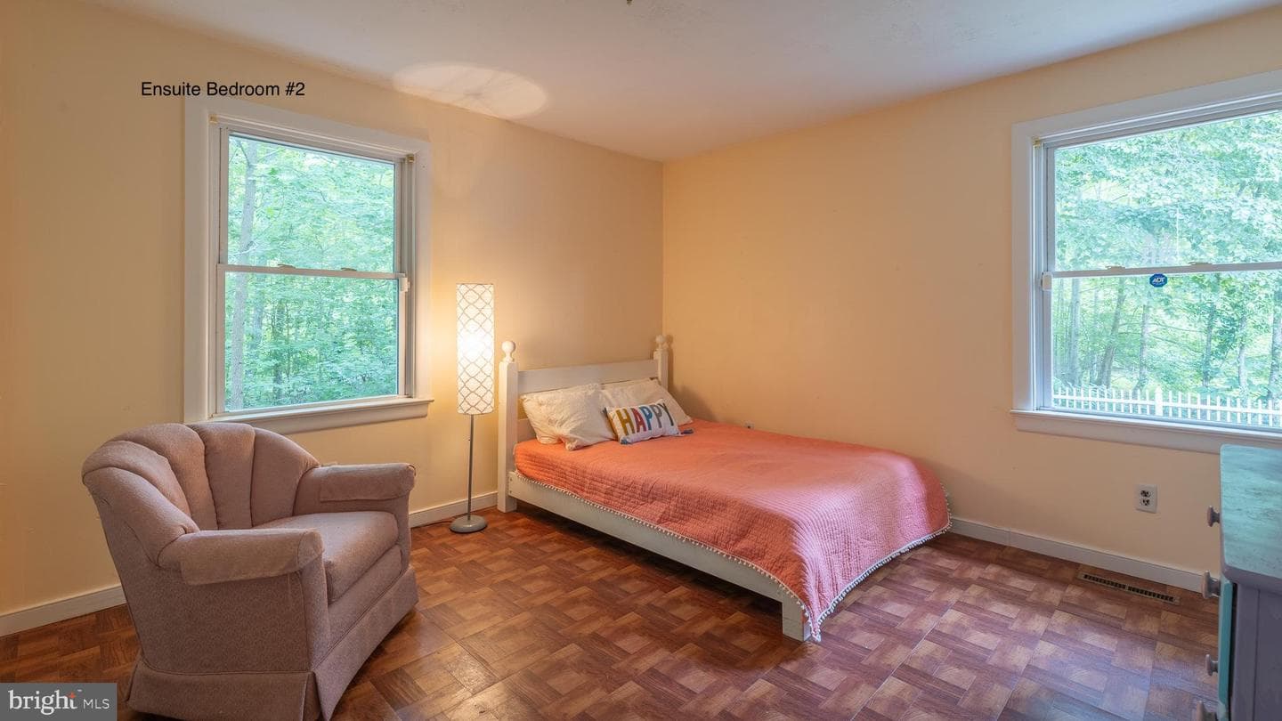 17 Wesley Terrace photo 16