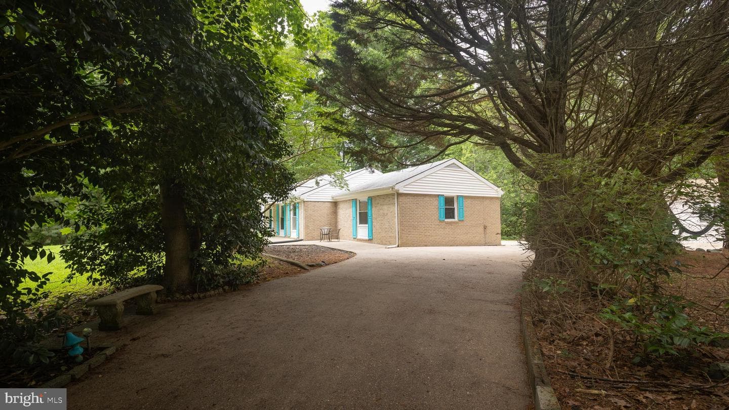 17 Wesley Terrace photo 32