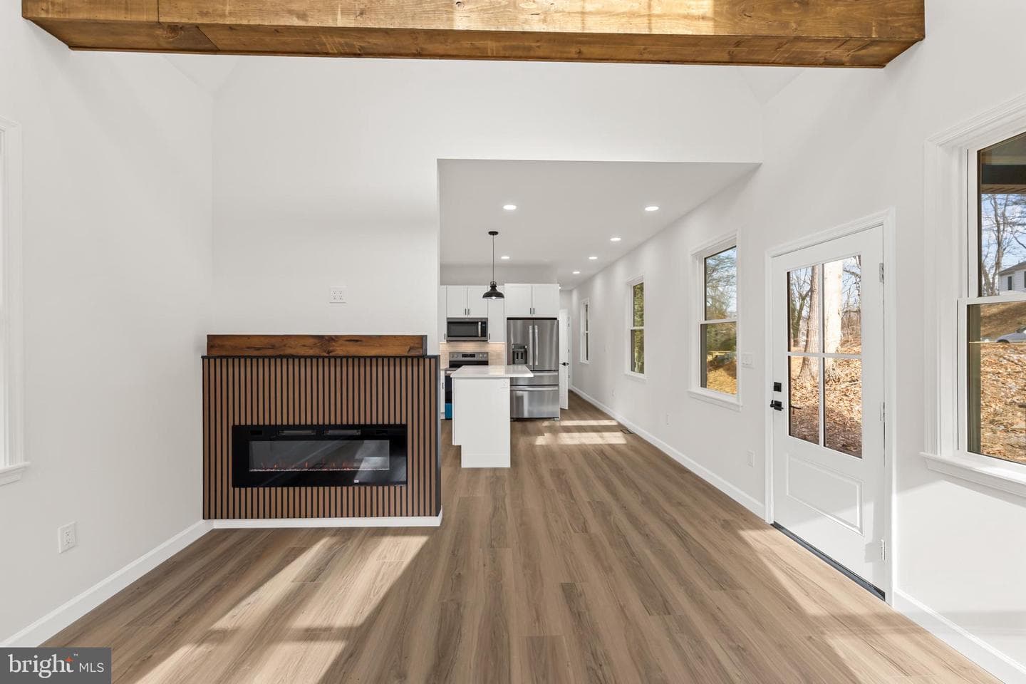 1029 Lindsay Street photo 6