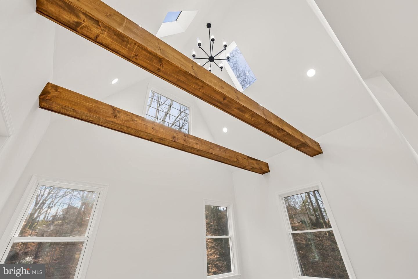 1029 Lindsay Street photo 7