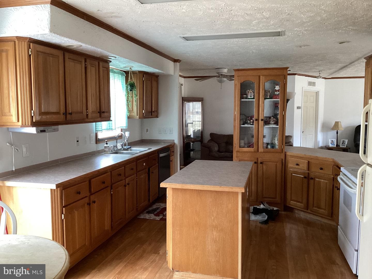 3708 W Hoover Road photo 2