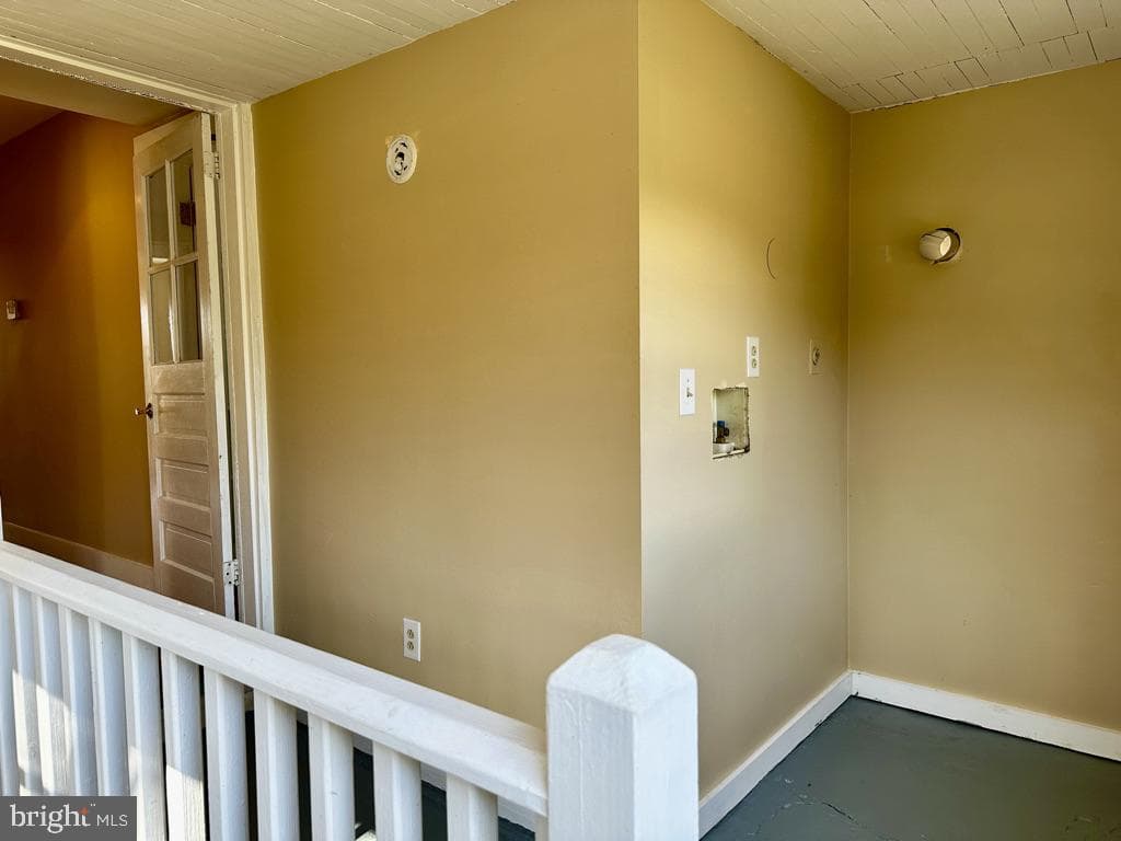 2331 Orange Road photo 31