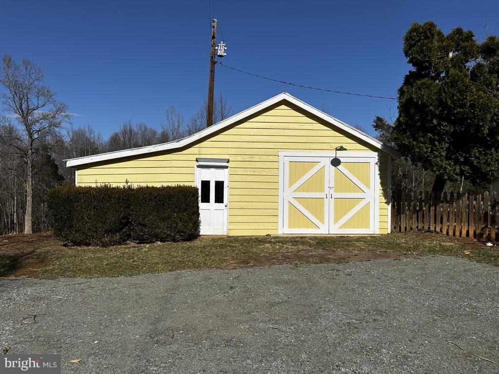2331 Orange Road photo 52