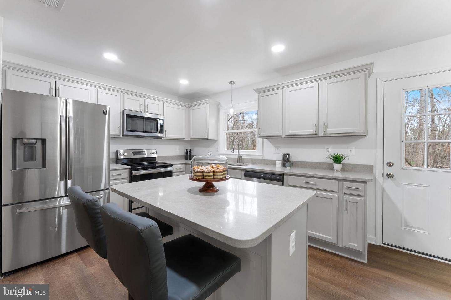 2196 Meander Run Road photo 2